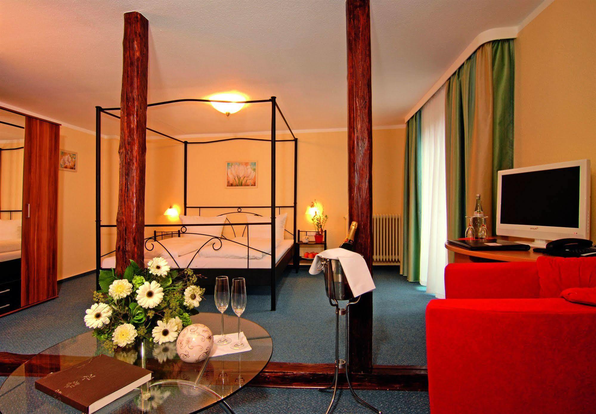 Hotel Zum Weissen Lamm Rothenberg Exterior foto